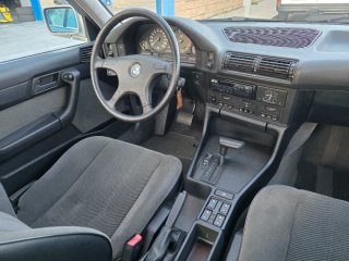 BMW E34 525iA