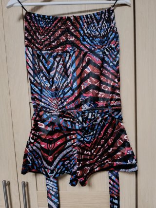 Mono estampado sin tirantes