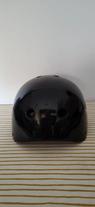 Casco negro bici/patinete infantil
