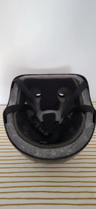 Casco negro bici/patinete infantil