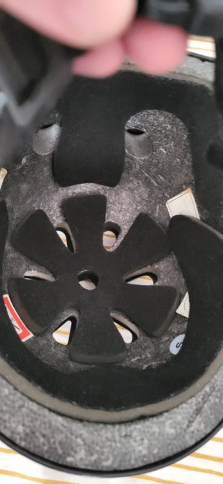 Casco negro bici/patinete infantil