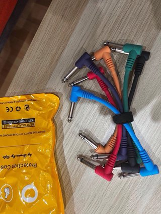 Cables para pedales de guitarra (varios colores)