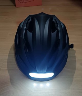 Casco Gudook con luz de advertencia
