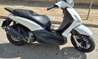 Piaggio Beverly 125cc ie Blanca y Negra