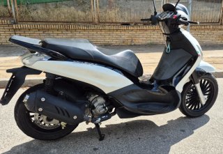 Piaggio Beverly 125cc ie Blanca y Negra