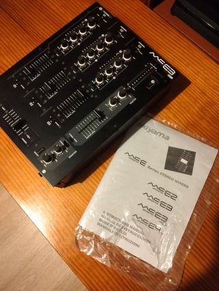 Mesa de mezclas Akiyama MC-E2 USB