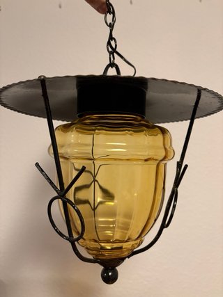 Farol de forja con cristal ámbar