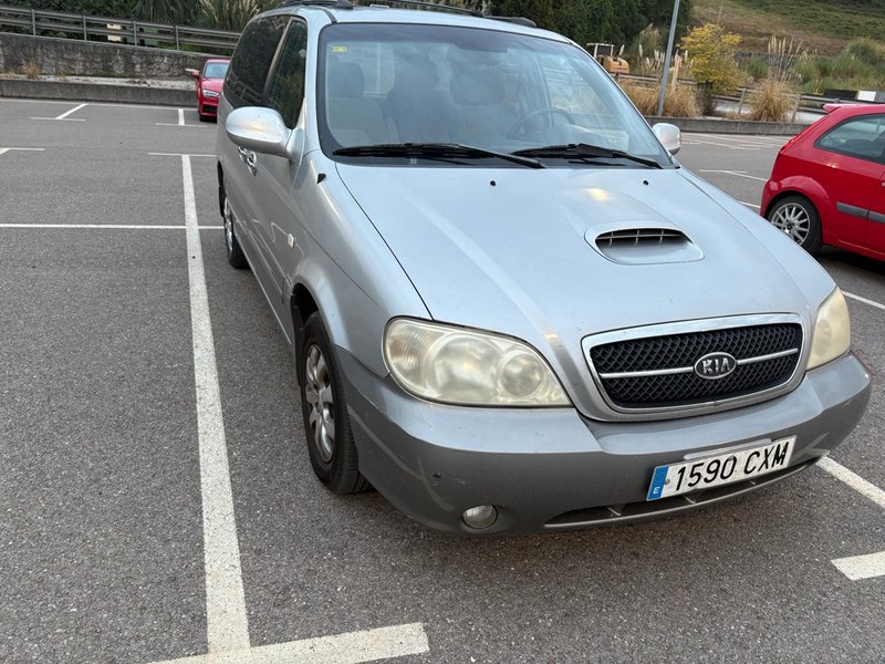 KIA Carnival 2004 - foto 1