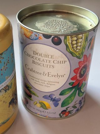 Lote 2 botes Crabtree & Evelyn té y galletas