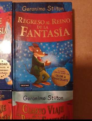 Lote de 4 libros de Geronimo Stilton.