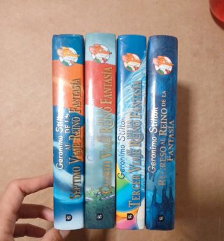 Lote de 4 libros de Geronimo Stilton.