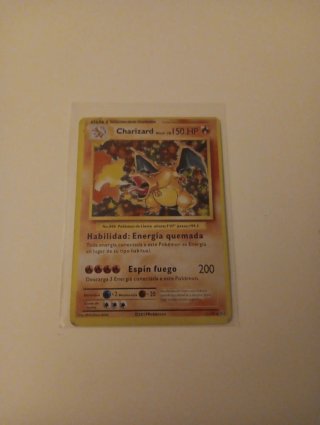 Carta Pokémon Charizard (11/108)