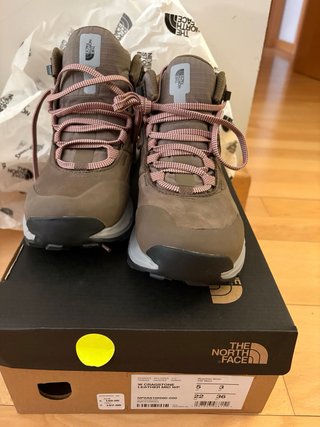 Botas The North Face Marrones y Rosas