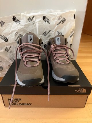 Botas The North Face Marrones y Rosas