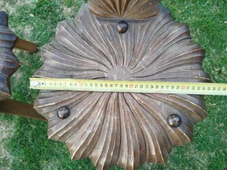Sillas de madera talladas (2 unidades)