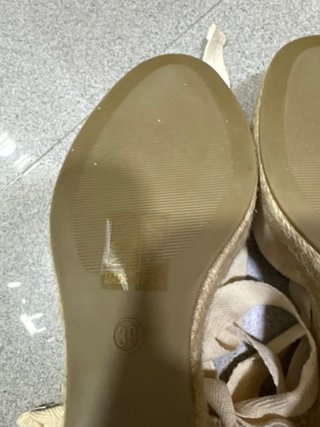 Cuñas esparto beige atadas