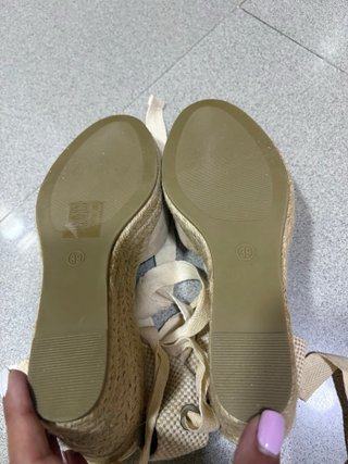 Cuñas esparto beige atadas