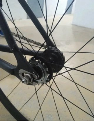 Bicicleta Fixie Fabricbike Negra para pista.