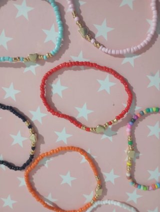 Pulseritas rojas y turquesa a un euro y a dos