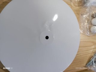 Perchero de pie minimalista blanco