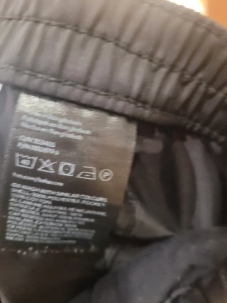 Pantalón cargo H&M negro