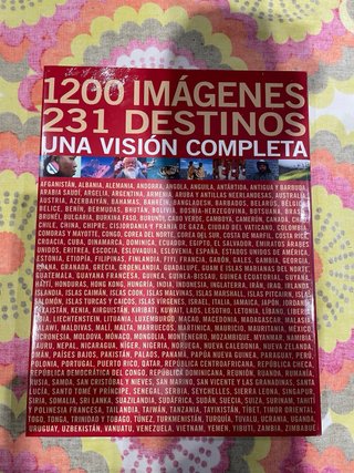 Libro Viajar por el Mundo - Lonely Planet