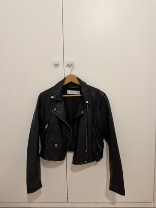 Chaqueta cuero corta Bershka Talla M