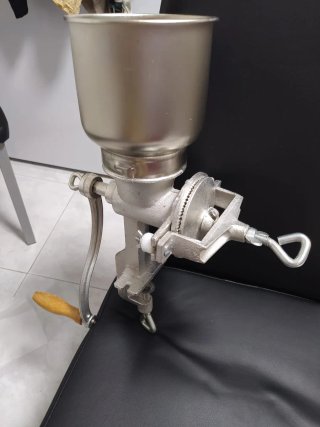 Molino de Grano Manual