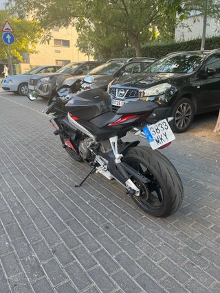 Aprilia RS 660 Negra/Roja Impecable