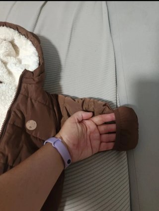 Buzo de bebé marrón con osito