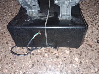 Volante y pedales para videojuegos