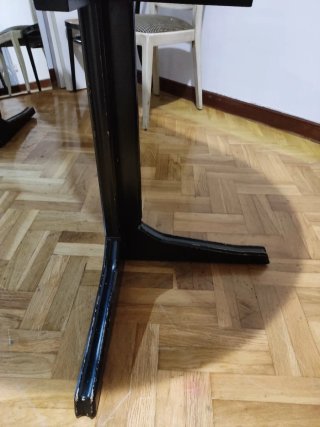 Mesa de comedor extensible negra de madera