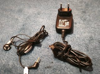 Cargador y manos libres Motorola originales