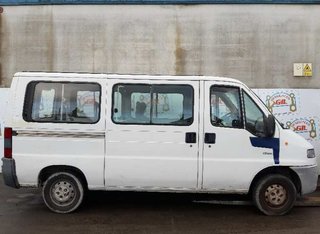 Citroen 1141506 paragolpes del jumper caja cerrada