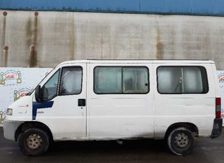 Citroen 1141506 paragolpes del jumper caja cerrada