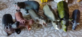 Lote animales de plástico para jugar (110 piezas)