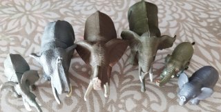 Lote animales de plástico para jugar (110 piezas)