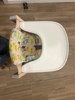 Trona Stokke madera con cojines