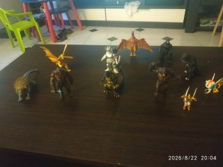 Figuras Godzilla y Monstruos