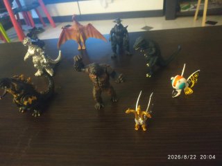 Figuras Godzilla y Monstruos