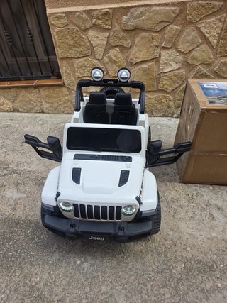 Coche eléctrico Jeep Rubicon para niños