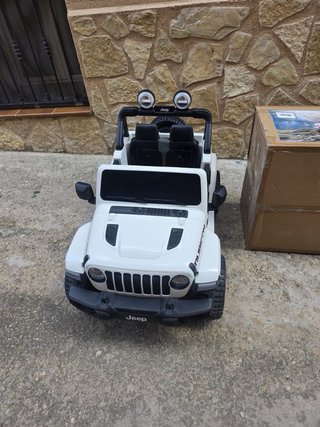 Coche eléctrico Jeep Rubicon para niños