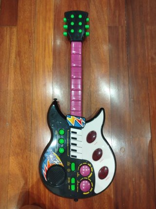 Guitarra de juguete para niños