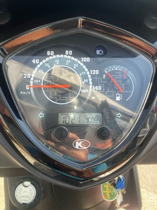 Moto Scooter 125cc Negra y Azul