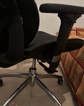 Silla gaming ergonómica negra