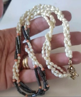 Collares de perlas y plata de ley