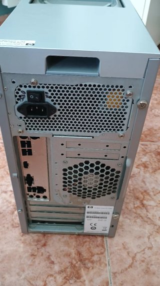 Caja ATX HP Ordenador Torre con fuente