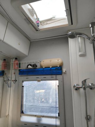Autocaravana autónoma knaus traveller,6 plazas.