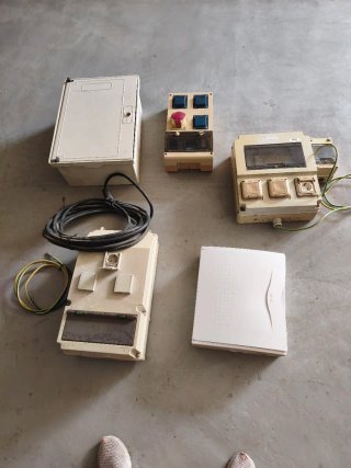 Lote cuadros eléctricos obra y gas