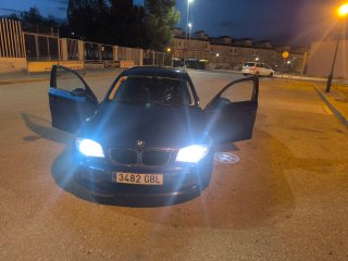 BMW Serie 1 2008 se vende o se cambia por otro